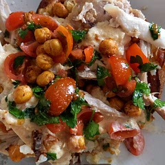 Used a regular baked potato instead of sweetpotato (personal choice) and added cooked shredded chicken.
Very filling.