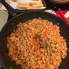 I used a wok. Family enjoyed. Added  a little more than the cup of veggies and a fourth egg because we like eggs.