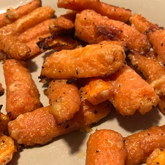 Crunchy outside and soft inside, the cheese adds a really nice taste!! I used baby carrots. This is a great recipe if you have carrots about to go bad!!