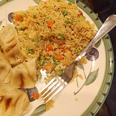 Great quick and lazy recipe that leads to a pretty decent meal. Is a bit bland but some added spices here and there and is pretty good. Definitely better then making it from a freezer bag.