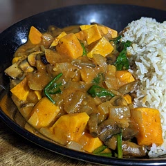 Tasty! Added spinach and used light coconut milk. Had to thicken with cornflour, to be honest it could do with longer than the 20 minutes to thicken - probably double that! Very tasty though, easy, healthy and cooks itself. Will definitely have again.