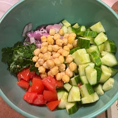 So good and really simple! I usually don’t like salad because I don’t enjoy the leafy greens (spinach, kale, lettuce, etc.) so this was perfect!