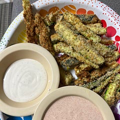 Quick snack food. My boyfriend and I loved it, even tried out the creamy chipotle sauce to dip in.