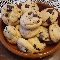 Really easy to follow and make. 8 minutes baking was enough in my case to stay gooey in the middle and a little crisped on the edges. Makes around 40 small sized cookies.