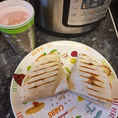 It was delicious! I put my ingredients in pockets and I will definetly make again