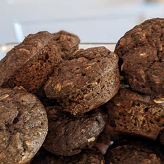 Very nice. I used almond butter instead of butter, used spinach and didn't add any sweetener. It was very mildly sweet this way. Some rolled oats remained dry.