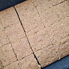 Had ripe bananas and thought I'd give this one ago.
Quite a nice cake. Bit dry and dense.
I swapped the maple syrup for manuka honey. Toddler likes them. I'd make it again.