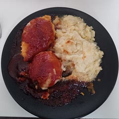 Lovely. Had it with some hunter's chicken and it goes perfectly with it!