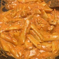 I added mixed colour peppers, can’t fault this recipe
