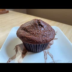 Very good flavor! I used whole wheat pastry flour
and I reduced the brown sugar to 1/3 cup and I only
used 1/3 cup molasses because I ran out. The
muffin had a great chocolate gingerbread flavor but
was dry. Would make again though!