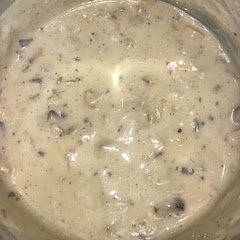 I will never buy a can of 🍄 condensed soup again. This was so easy to make and tastes really good. Cheap to make & can be doubled up and frozen.