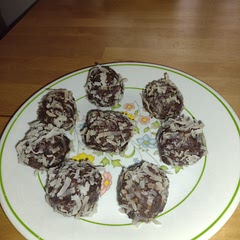 Made it! Yet to eat, lol. Ok,  they are good. I didn't have maple syrup so I used reg. Pancake syrup. I also used cacao powder, 2 tablespoons, so I added a teaspoon more syrup. Also used about 1/4 c walnuts, 3/4 c pecans.