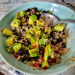 Added some Avocado, Sriracha, and red wine vinegar and it was a 10/10 late lunch!