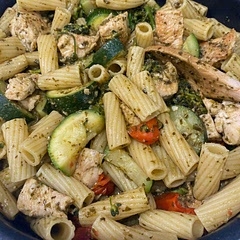 Threw in some pasta and squash. Amazing, has great flavor.
