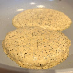I honestly couldn’t rave about these enough!!! So fluffy, lemony poppyseed goodness! I literally made a huge batch so I could freeze some and eat them later on in the week! The hubby couldn’t stop scarfing them down!