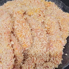 I seasoned the pork chops with paprika and garlic salt before dredging in the flour, made them extra tasty.