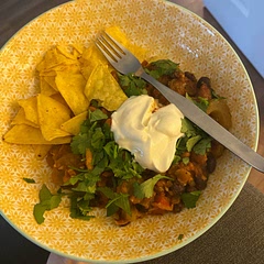 Really easy and super tasty. Quick blitz with my stick blender made the texture more chilli like.