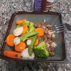 Easy weeknight meal everyone loved, added some steam Asian vegetables and a side of egg rolls. Delicious, would definitely make again!!