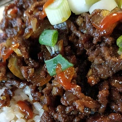 This was delicious but only because I know how to cook and could fudge my way through the ingredients list and photos. The instructions are locked behind a paid subscription. I don't know how I can recommend a recipe if it's missing one of the two core aspects of a recipe, the instructions.