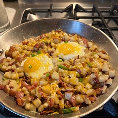 Good dish to make! I would say though that 25 minutes is a stretch for cooking this, as preparing the potatoes, onion, and pepper took a while.