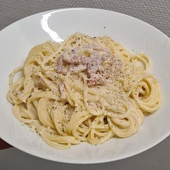I make this almost every week. I always struggle with a classic carbonara as I always shift the egg and it ends up as a scrambled egg pasta. This dish is quick  easy  and oh so delicious!