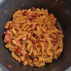 Can substitute ham with bacon bits, chicken pieces or prawns