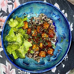 Firm tofu was perfect for this recipe. Put on low broil for a few min after bake. Overall was easy to make. Would decrease a bit less rice vinegar next time and make sure to use low sodium soya.