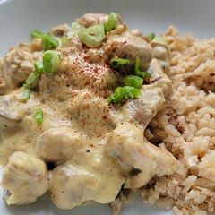 Had 2 serving each with cauliflower rice so still under 600 cals per meal, yummy