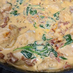 I cut the chicken into cubes and added bacon bits. Soooo yummy! Great for meal prep.