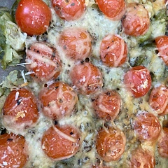 I’d definitely add more tomatoes ( I used fresh ones) and more mozzarella, but it’s very good!