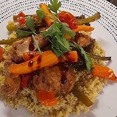 Really tasty! I had to cook the chicken for 20-25 minutes so ended up being 40 minute dish instead. The carrots needed an extra 10 mins cook pretime as were very crunchy :) I served with couscous