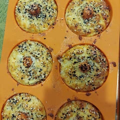 Very easy to make if you want them all to be even it's better to take the mixture and weigh them so that when you put them in the mold they come out looking approximately even