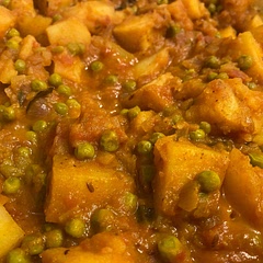 This was lovely! Instead of fresh tomatoes, I used a tin of tomatoes and added a few more peas, and it was still really nice. I’ll definitely make this again, all the family really liked it. 😊