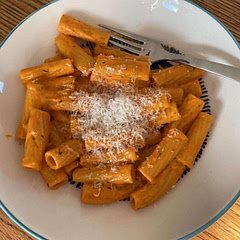 Required a little more tomato purée then recipe called for. (I did divide the recipe to serve 2). 180g of pasta between two wasn’t quite enough, but felt like a restaurant portion. Will probably do 210g next time.