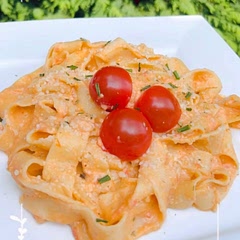 My first time making my own tagliatelle. De pesto is your recipi. Thank you!