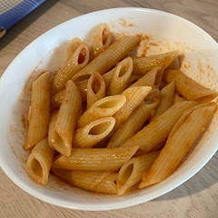 I regretted adding the pasta water to the sauce. Became too watery. I decided to drain all the water, added some tomato sauce and it turned out alright 😀