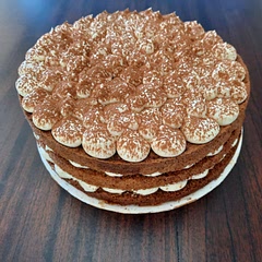 Very delicious and very easy to make but i recomend to do it one day before so the mascarpone filling can be firm.