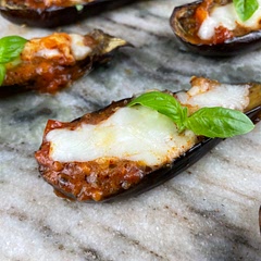 Please note:
You can use a regular aubergines for this recipe, just incase amount of filling😊