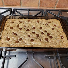 Mixed it by hand and it worked well. Batter tastes great, overall pretty good 👍