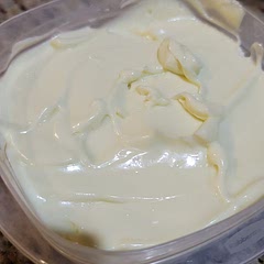Made this in a small blender before but this time used the immersion blender. I used grapeseed oil and it came out perfect!