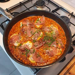 Came out really nice, used smoked paprika to add a bit more flavour and used dried rosemary and left it in the sauce. Used vegetable cream instead to make it lactose free.