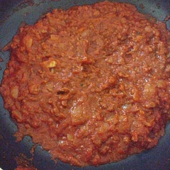 It seemed to be a little drie so I added a 1/2 cup more water to it and 2 cloves chopped garlic.