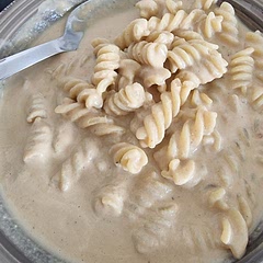 It's good but I ended up making too much sauce for 1 serving... What am I supposed to do with half a can of open tuna? I'll make this recipe again when I cook for more people and the pasta-sauce ratio balances out. Pro point: you can use whatever fresh cheese flavor you have at hand