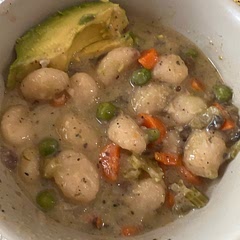 I omitted the chicken and added avocado. Sooo delicious!