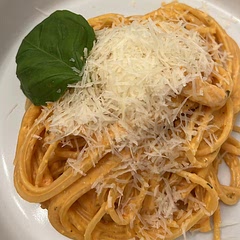 Used spaghetti and topped with grana padano and Parmesan - so sexy!