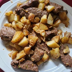 This was a big hit with my family!! Also used regular golden potatoes instead just because they were cheaper.