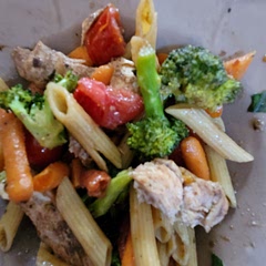 Veggies were in for 25 minutes (added tomatoes after 10). Carrots were still a bit crunchy but broccoli and tomatoes were perfect.  Chicken took about 20 minutes and was still nice and moist. Served over protein pasta. Yum