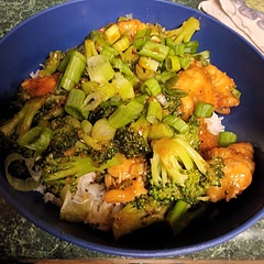 Oh wow is this good like holy moly it's like I ordered take out good. This is Definitely a go to.