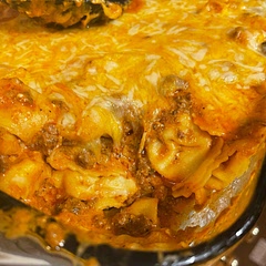 We didn’t have pasta sauce so I used a small jar of pizza sauce and a can of tomato sauce. Also didn’t have mozzarella on hand so I used colby Jack. Still amazing!