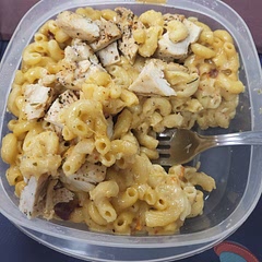 10/10 really amazing Mac N Chee. Even good as left overs. Effort is a lot, but I work make again for a special occasion.